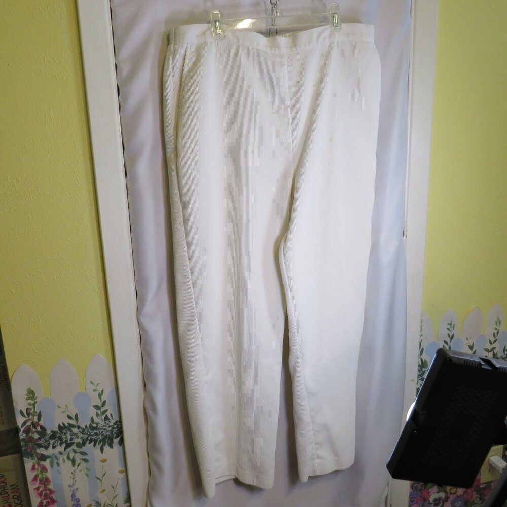 Vintage Alfred Dunner Women's White Corduroy Ribbed Knit Pants Size 16
